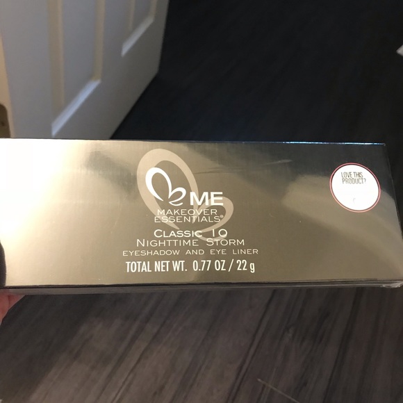 Neutral nudes eyeshadow palette - Picture 2 of 3